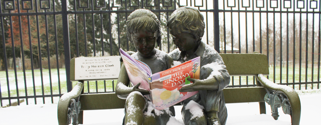 Courtyard Statues Reading Snowy Day