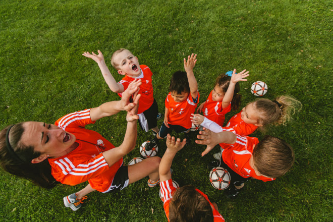 Kids cheering